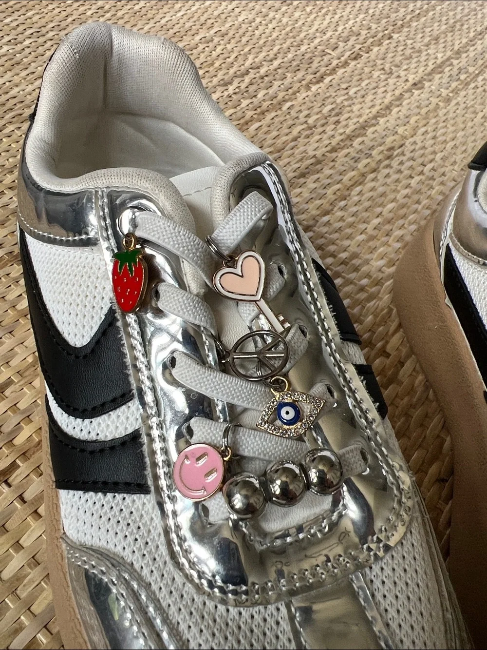 Steve Madden J-Jersey Charm Platform Sneaker Slip on Cream Silver Black Y2 girl